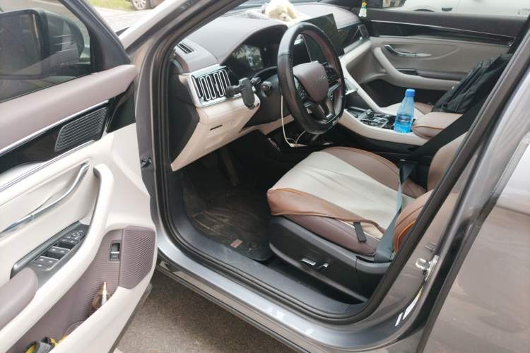 Used BYD Song PLUS New Energy 2025 DM-i 112KM Prestige Model Driver Seat