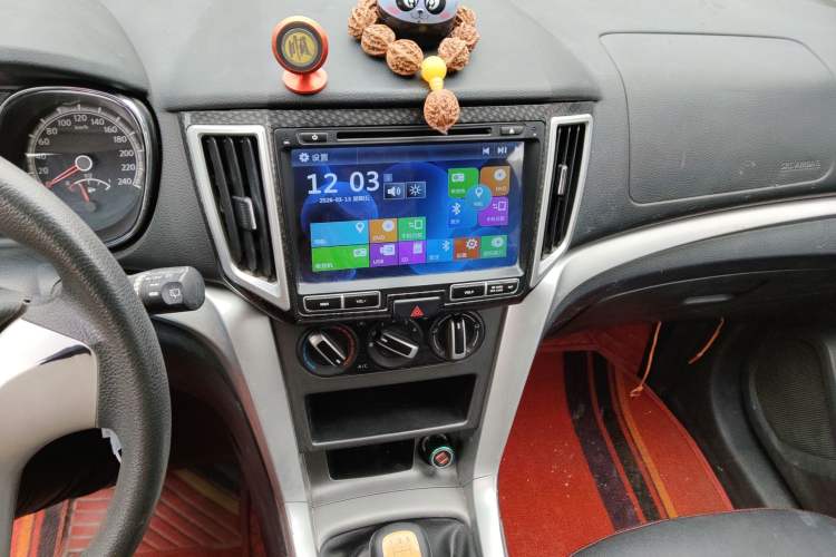 Used Venucia T70 2015 1.6L Manual Ruixing Edition
