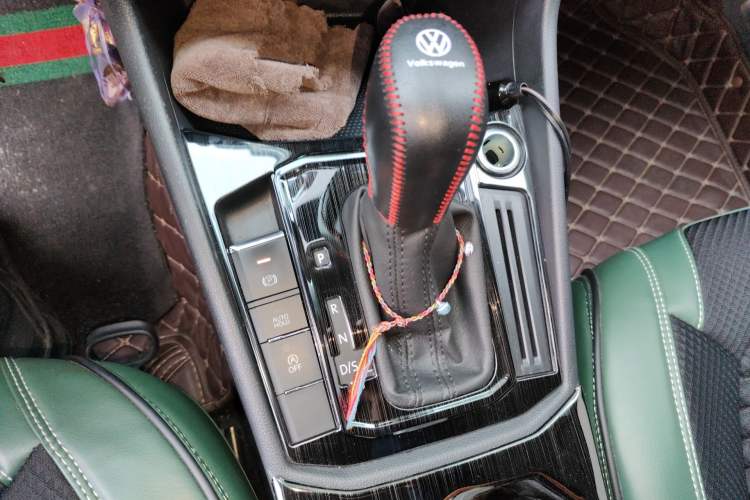 Used Volkswagen Lavida 2021 1.5L Automatic Fashion Edition Gear Lever