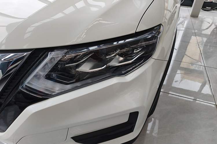 Used Nissan X-Trail 2025 Honor 2.0L Two-Wheel Drive Leading Edition Left Front Headlight