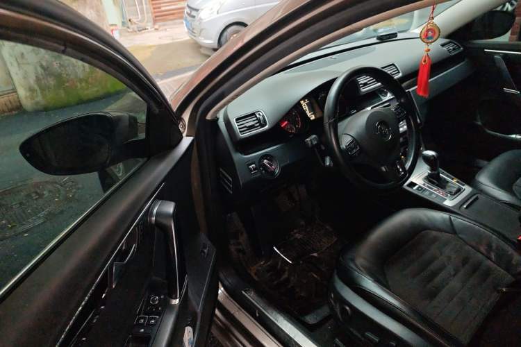 Used Volkswagen Magotan 2013 1.8TSI Luxury Model Driver Seat