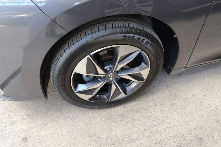 Used GAC Trumpchi M6 2021 PRO 270T DCT Luxury Edition
