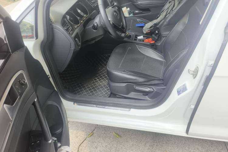 Used Volkswagen Golf 2019 1.6L Automatic Comfort Model China V Standard
