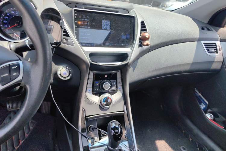 Used Hyundai Elantra (5th Generation / Langdong) 2015 1.6L Automatic Leading Model Audio And AC Panel