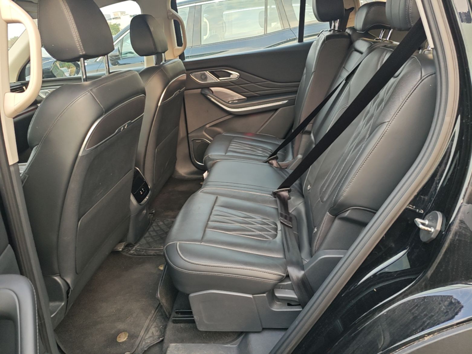 Hongqi HS7 PHEV 2024 2.0T PHEV Four-Wheel Drive Flagship Edition 7 Seats — снимка 20