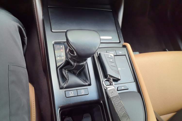 Used Lexus ES 2020 200 Excellence Edition