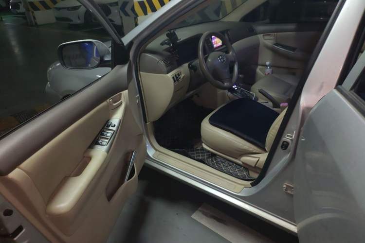 Used Toyota Corolla EX 2011 1.6L Automatic Luxury Edition Driver Seat