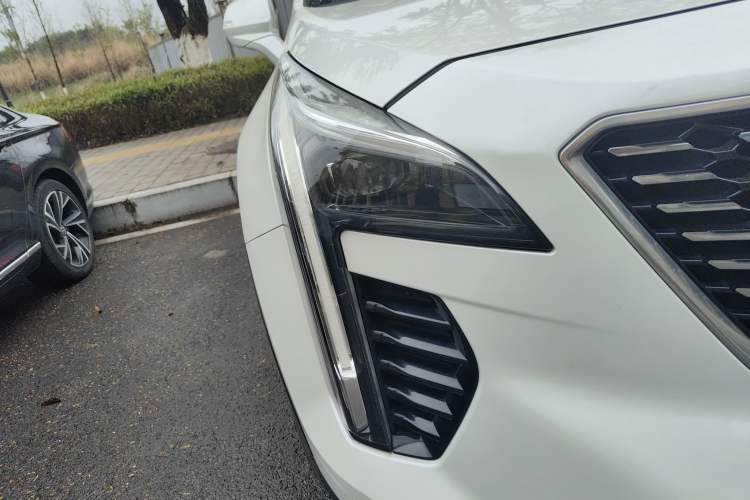 Used Cadillac XT4 2020 28T Two-Wheel-Drive Leading Version