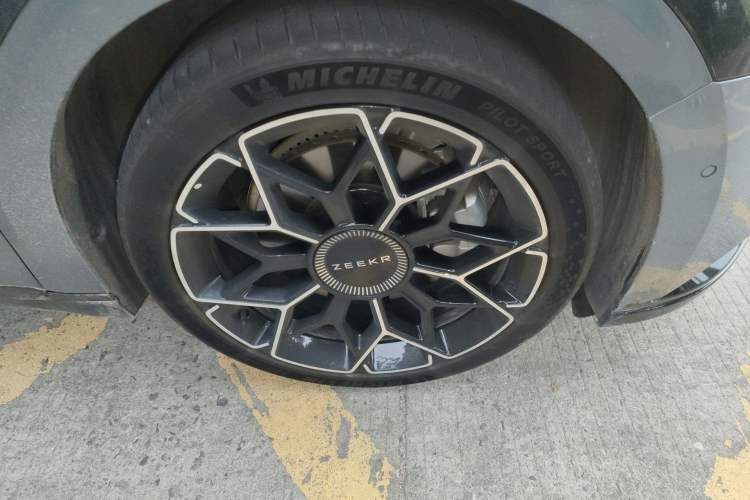 Used Zeekr 007 2025 Rear-Drive Intelligent Driving Version 75 kWh
