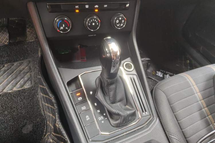 Used Volkswagen Lavida 2019 1.5L Automatic Vision Edition China VI Standard Gear Lever