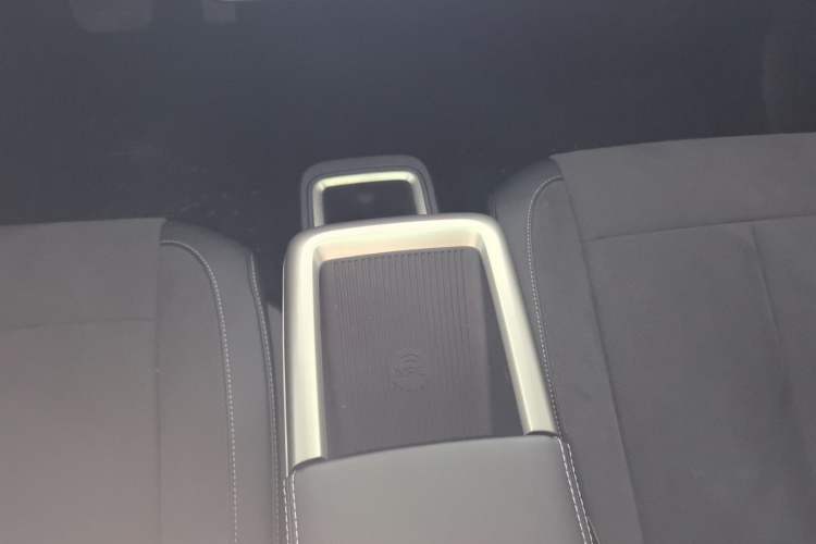 Used iCAR V23 2026 Model V23S 501 Four-Wheel Drive Peak Performance Edition Gear Lever