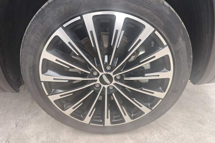 Used Geely Auto Monjaro L 2025 Dongfang Yao 2.0TD Automatic All-Wheel-Drive Wangyue Edition
