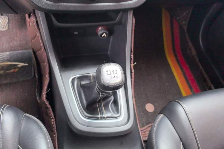 Used Baojun 360 2019 1.5L Manual Elite Version China VI Gear Lever