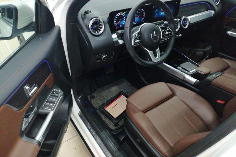 Used Mercedes-Benz GLB 2021 GLB 200 Dynamic Edition Driver Seat