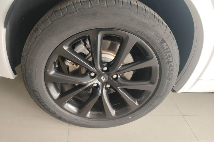 Used Li Auto ONE 2021 Extended-Range 6-Seater Version Right Rear Wheel Hub