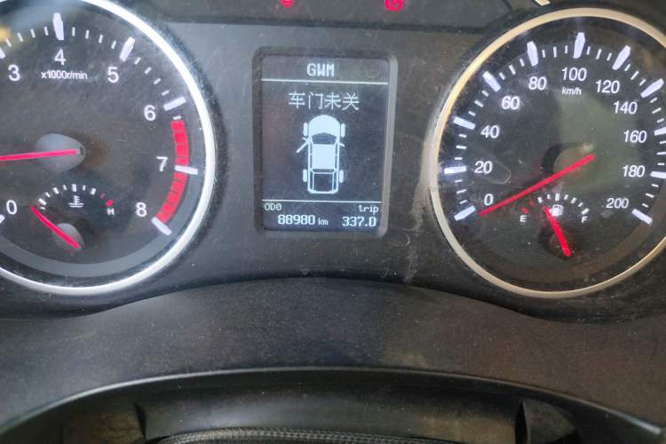 Used Great Wall Wingle 5 2017 2.4L European Version Gasoline Two-Wheel Drive Entry-Level Big Double Cab 4G69S4N