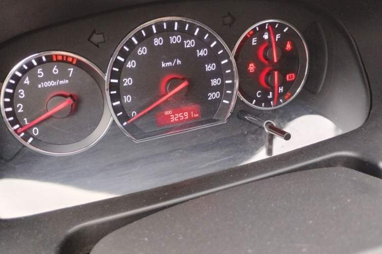 Used CHANGAN Alsvin V3 2015 1.4L Manual Meiruan Model China V Standard