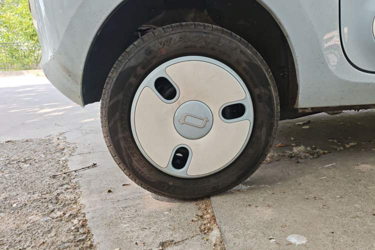 Used Bestune Pony 2026 Model 222km Shining Horse Right Rear Wheel Hub