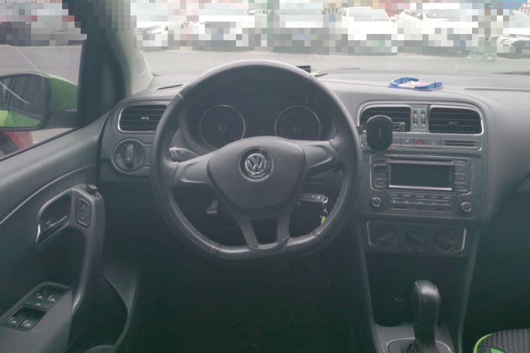 Used Volkswagen Polo 2014 1.6L Automatic Comfort Edition Steering Wheel