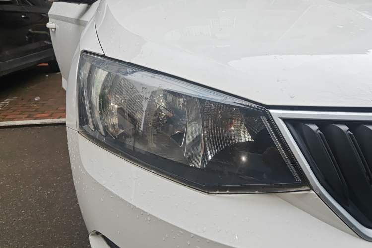 Used Skoda Fabia 2016 1.4L Automatic Car Enjoy Edition