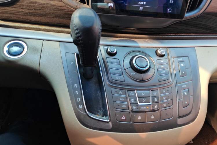 Used Buick GL8 2011 3.0L XT Luxury Business Flagship Edition
