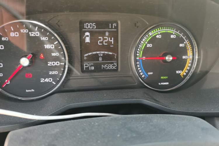 Used Roewe Ei5 2018 Internet Luxury Edition Odometer Close Up