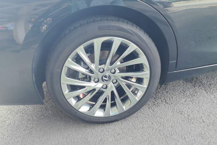 Used Lexus ES 2023 200 Excellence Edition