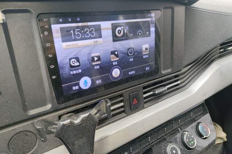 Used Dongfeng Yufeng 2021 2.0T Value Edition Van Long Wheelbase High Roof 3-Seater China VI Standard D20
