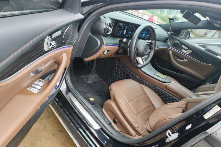 Used Mercedes-Benz E-Class 2021 E 300 L Sporty and Stylish Model
