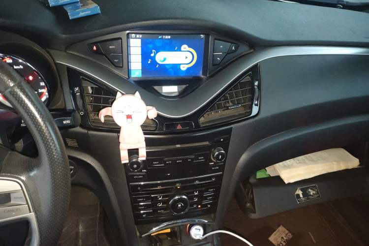 Used Bestune B70 2016 2.0L Manual 10th Anniversary Edition Audio And AC Panel