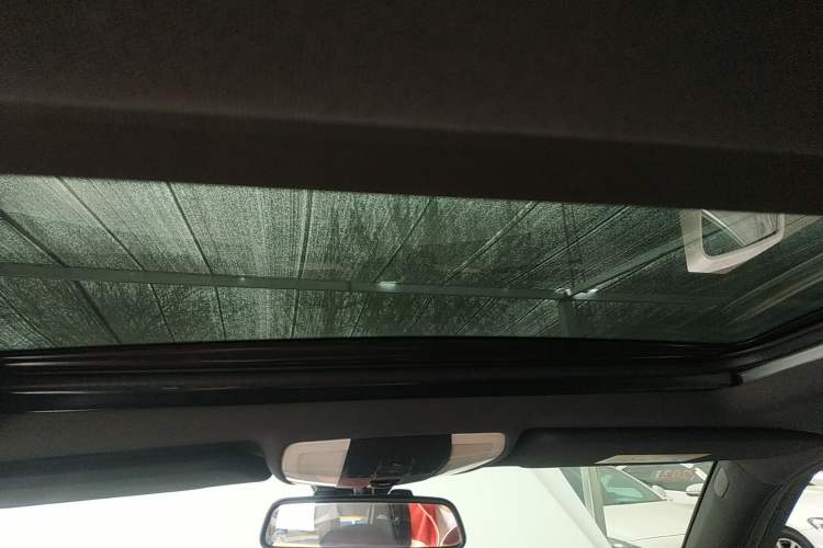 Used Mercedes-Benz GLK-Class 2015 GLK 260 4MATIC Dynamic Edition Ultimate Version
