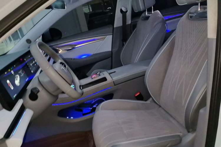 Used VOYAH PASSION 2023 Four-Wheel Drive Flagship Edition