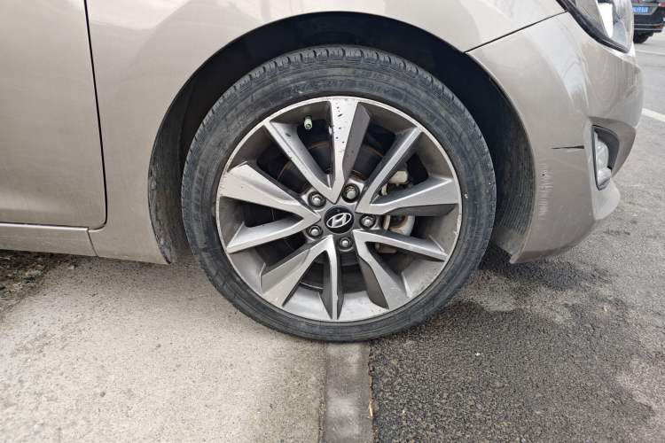 Used Hyundai Elantra (5th Generation / Langdong) 2015 1.6L Automatic Luxury Model
