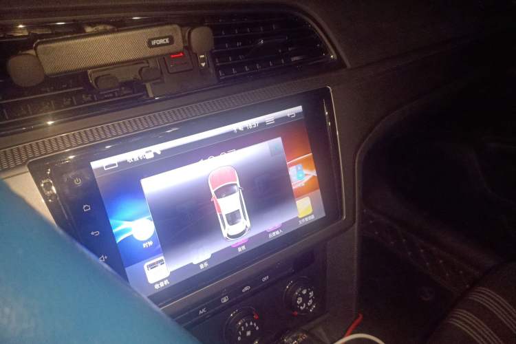 Used Volkswagen Lamando 2015 230TSI DSG Fashion Edition