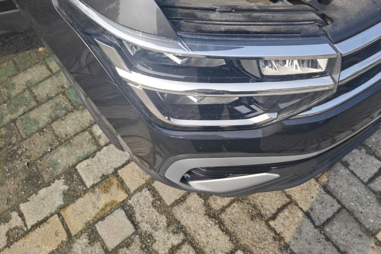 Used Volkswagen Tharu 2024 300TSI Two-Wheel-Drive Crescent Edition