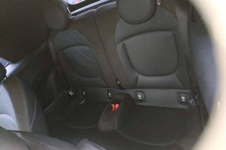 Used MINI MINI 2021 1.5T COOPER CABRIO Artist
