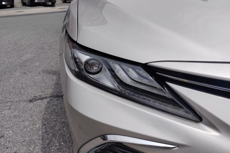 Used Toyota Camry 2023 2.5G Luxury Edition Right Front Headlight