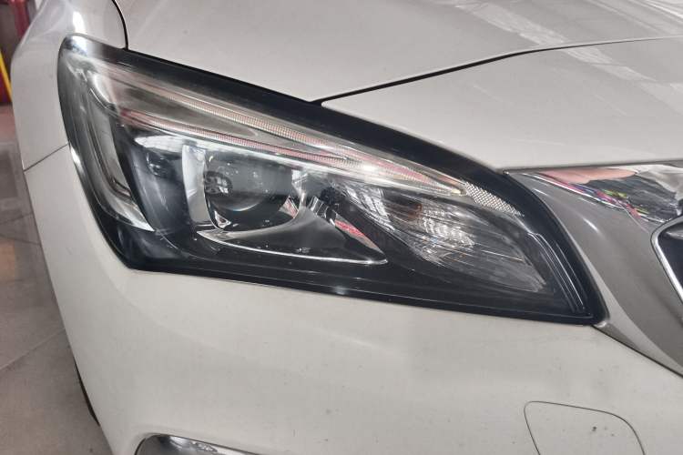 Used Buick Verano 2018 Sedan 15S Automatic Entry Model Right Front Headlight