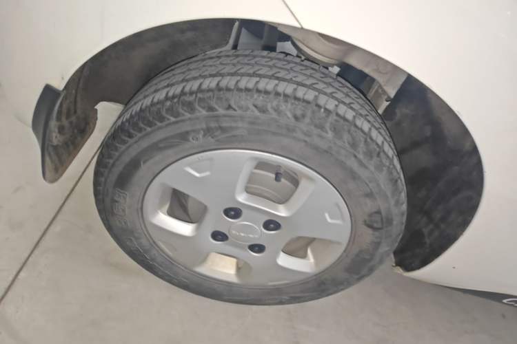 Used Roewe Clever 2021 302 km New Four-Seater Super-Efficient Version