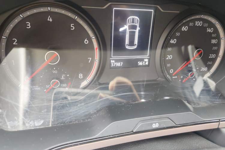 Used Volkswagen Tharu 2020 280TSI Two-Wheel Drive Luxury Plus Version China VI Standard Odometer Close Up