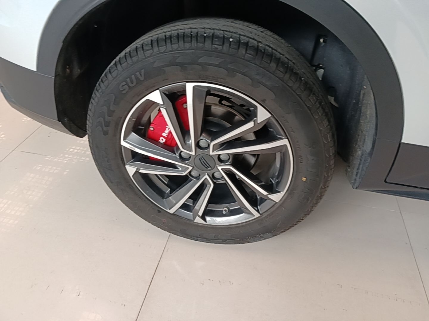 Geely Auto Coolray 2023 1.5T DCT Platinum Edition — снимка 11