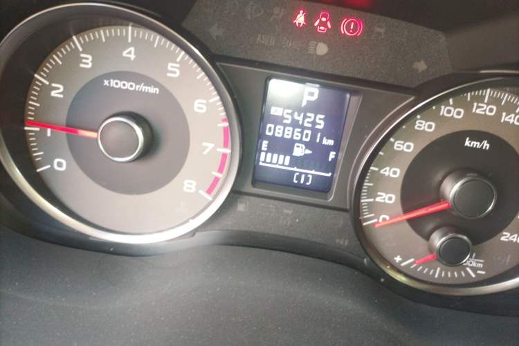 Used Subaru Forester 2015 2.0i Special Edition Commemorative Model Odometer Close Up