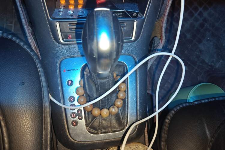 Used Volkswagen Tiguan 2013 1.8 TSI Automatic All-Wheel Drive Luxury Model Gear Lever