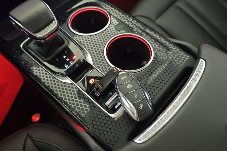 Used Hongqi HS3 2023 2.0T All-Wheel-Drive Youwei Version