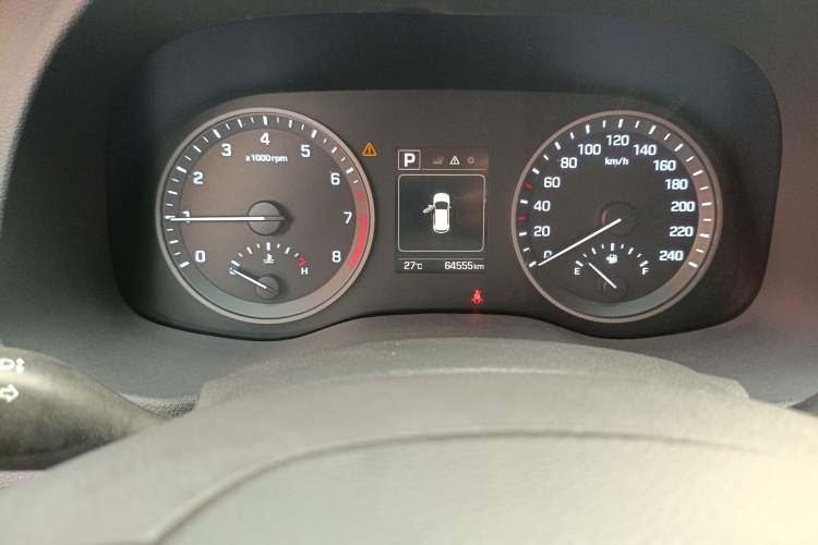 Used Hyundai Tucson 2015 1.6T Dual-Clutch Two-Wheel-Drive Smart Model Instrument Cluster