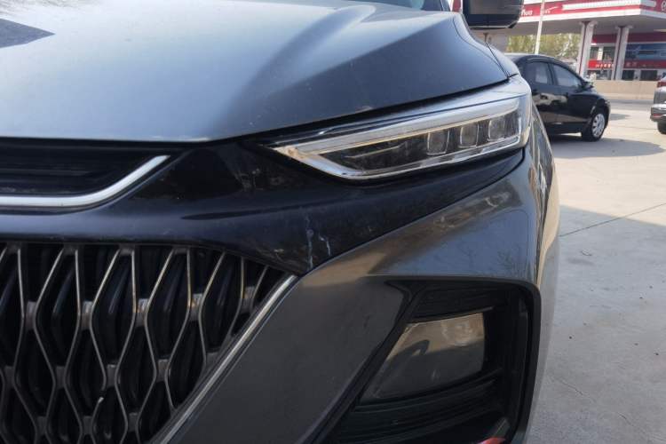 Used CHANGAN OSHAN X7 PLUS 2022 1.5T Blue Whale Edition Automatic ZhiZun Model Left Front Headlight