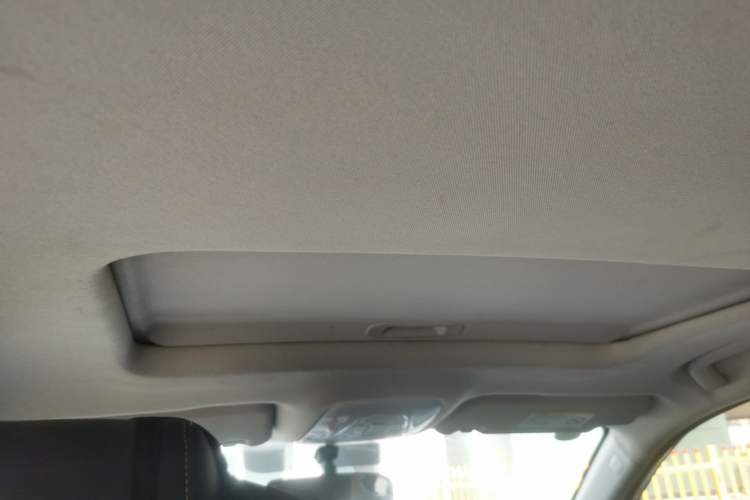 Used GAC Trumpchi GS3 2017 150N Automatic Elite Edition Headliner