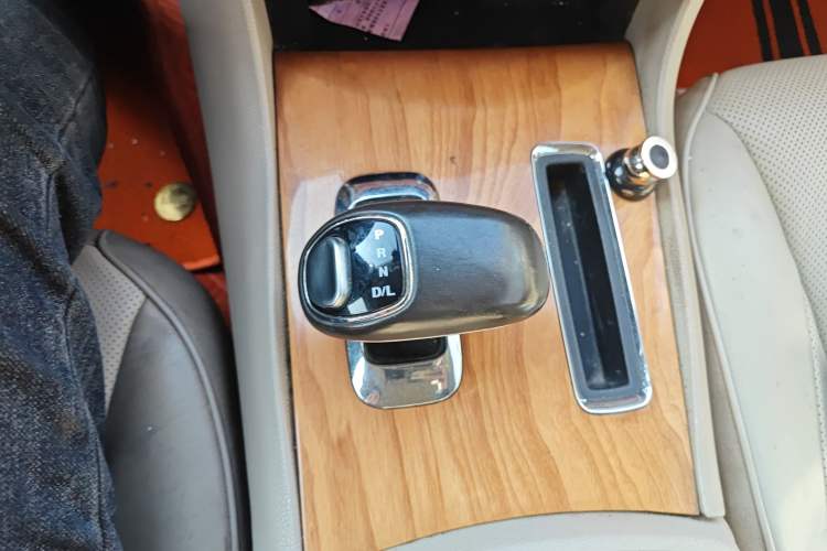 Used Chrysler 300C 2013 3.6L Luxury Edition
