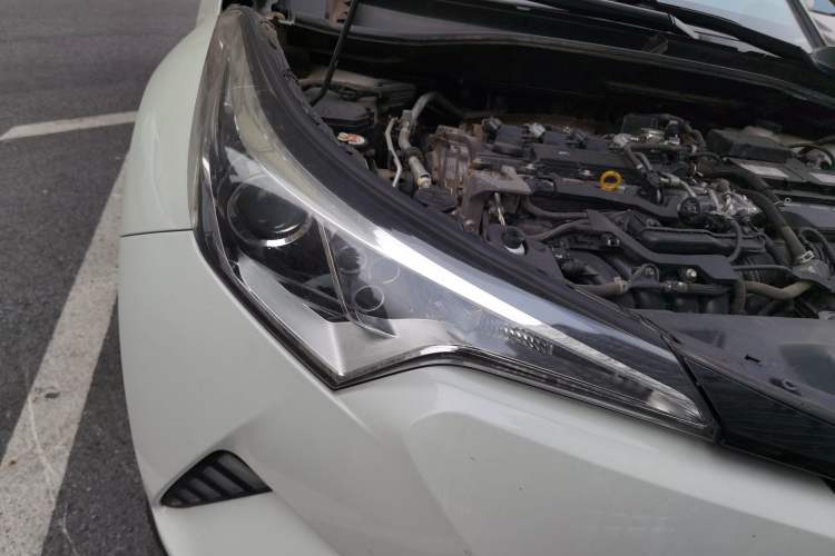 Used Toyota IZOA 2018 2.0L Yichi Edition China V Standard