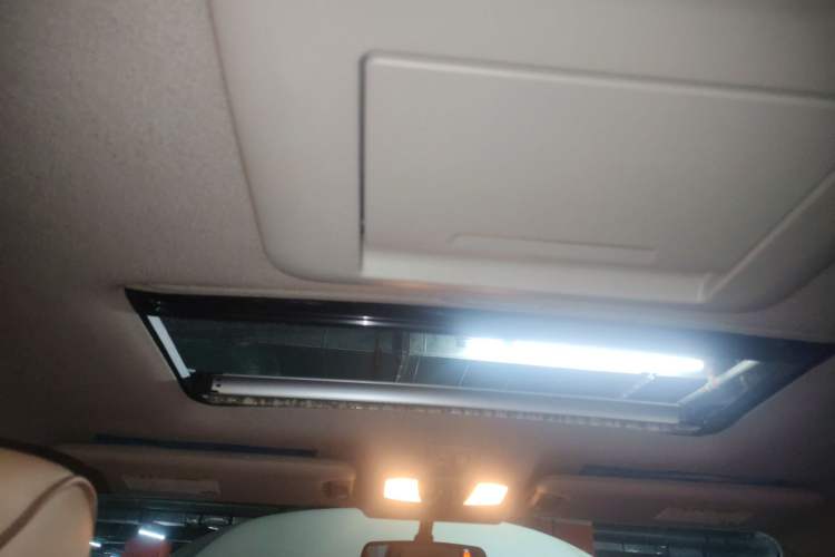 Used Nissan Quest 2015 3.5L SL
